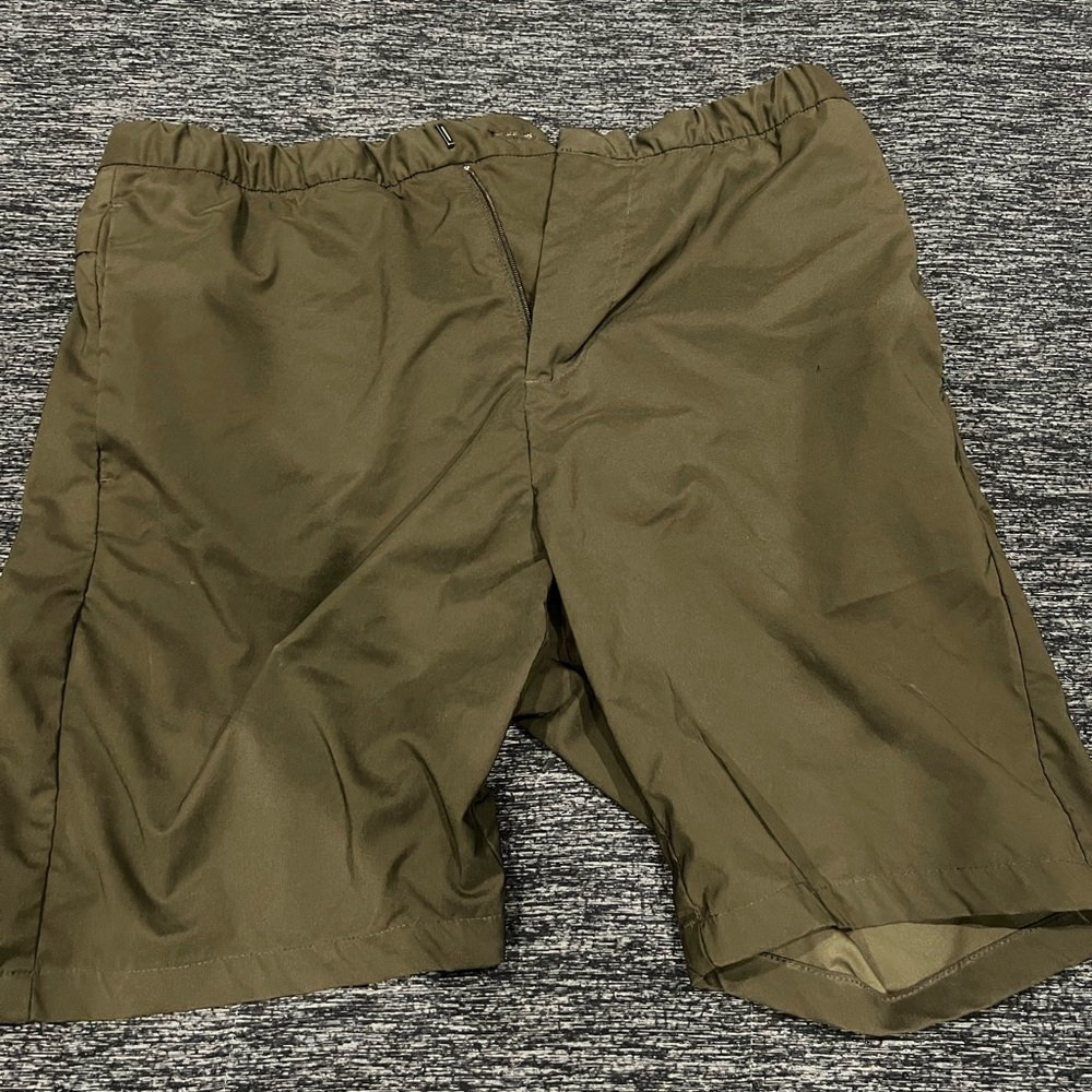 H&M short forest green shorts 32 waist w elastic fit